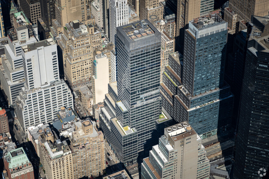 90 Park Ave, New York, NY for lease - Building Photo - Image 1 of 7