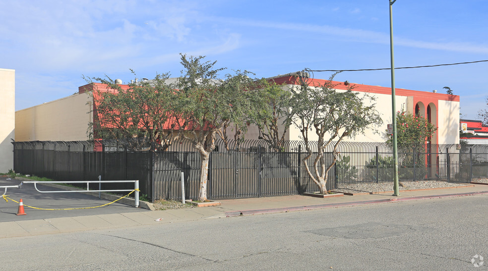 8130-8140 Baldwin St, Oakland, CA for lease - Building Photo - Image 3 of 3