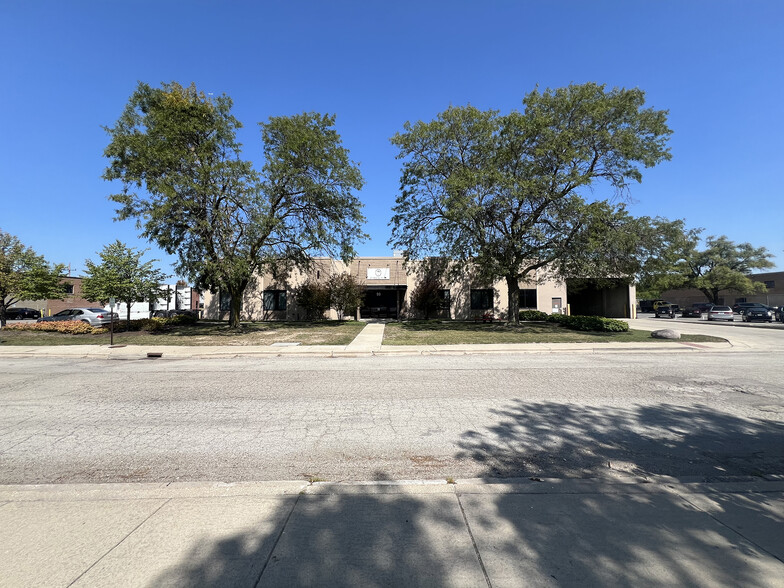 90 Rawls Rd, Des Plaines, IL for sale - Building Photo - Image 1 of 7