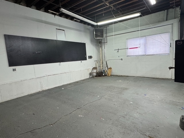 27 Walnut St, Peabody, MA for lease Interior Photo- Image 1 of 3