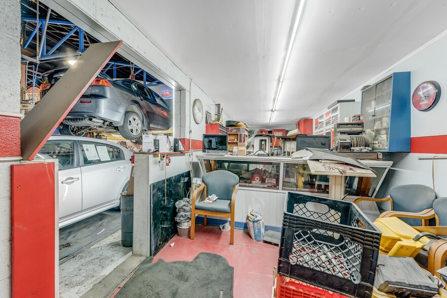 812 N Pike St, Grafton, WV for lease - Building Photo - Image 2 of 13