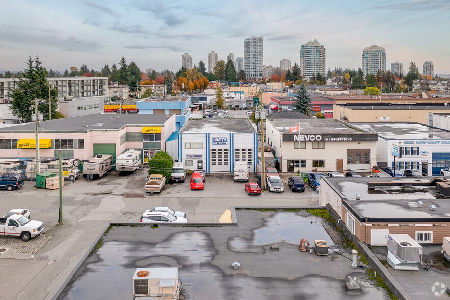 7060 Curragh Av, Burnaby, BC for sale - Building Photo - Image 2 of 3