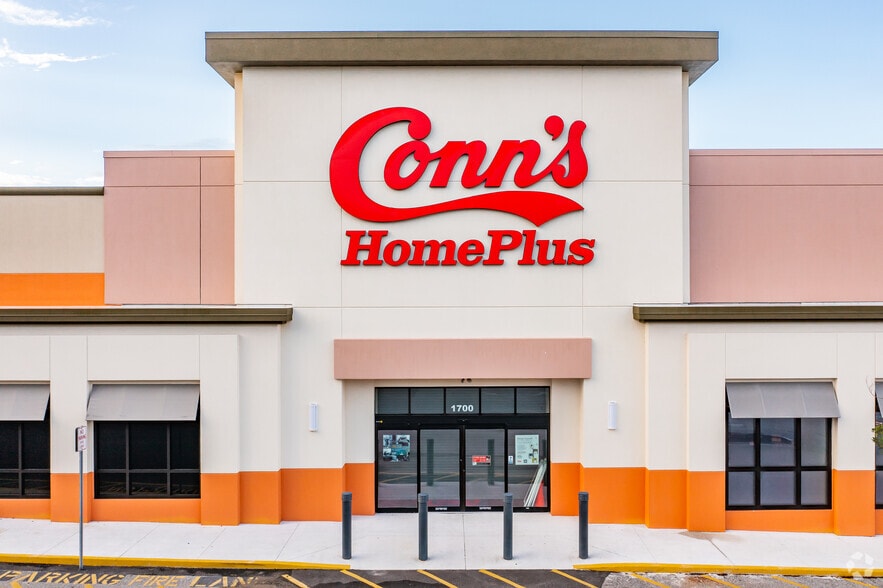 130 E Altamonte Dr, Altamonte Springs, FL for lease - Building Photo - Image 3 of 7