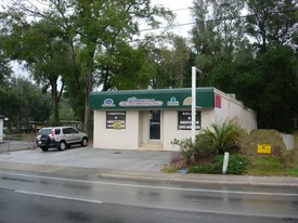 11767 N Williams St, Dunnellon FL - Parking Garage