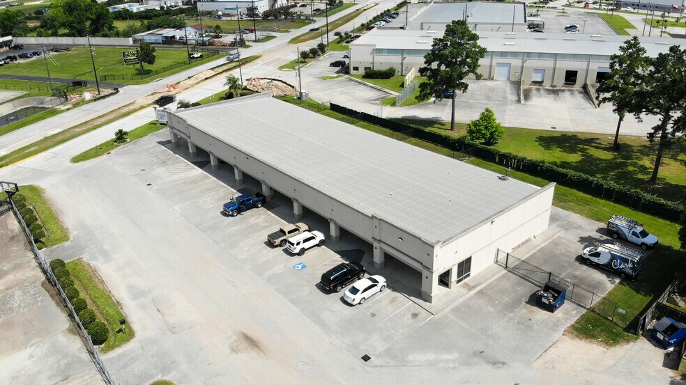12423 Cutten Rd, Houston, TX for lease - Building Photo - Image 1 of 1