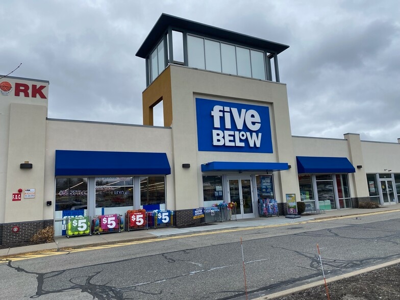 191-199 Boston Post Rd W, Marlborough, MA for lease - Building Photo - Image 3 of 7