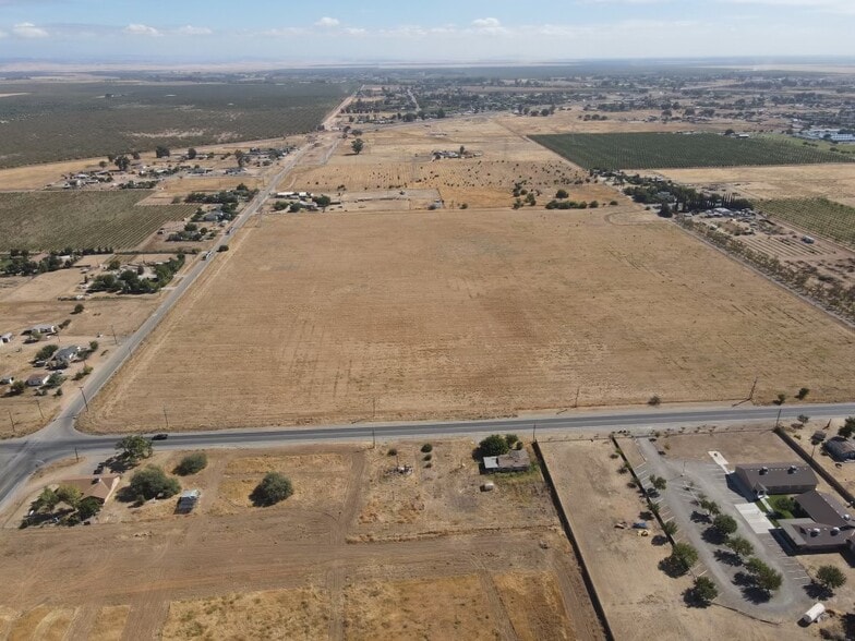16887 North Lake St, Madera, CA for sale - Building Photo - Image 2 of 3