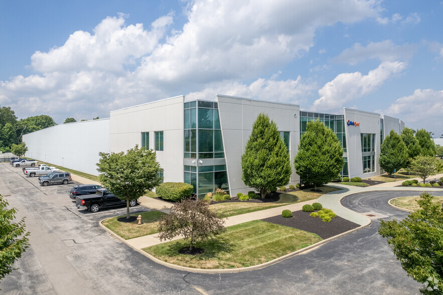 3015 Kustom Dr, Hebron, KY for lease - Building Photo - Image 1 of 4