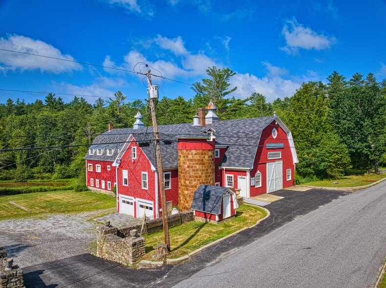 247 Prospect Hill Rd, Sunapee, NH for sale - Primary Photo - Image 1 of 1