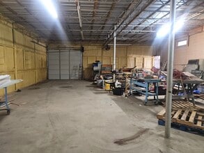 1220 Mineral Wells Hwy, Weatherford, TX for lease Interior Photo- Image 2 of 8