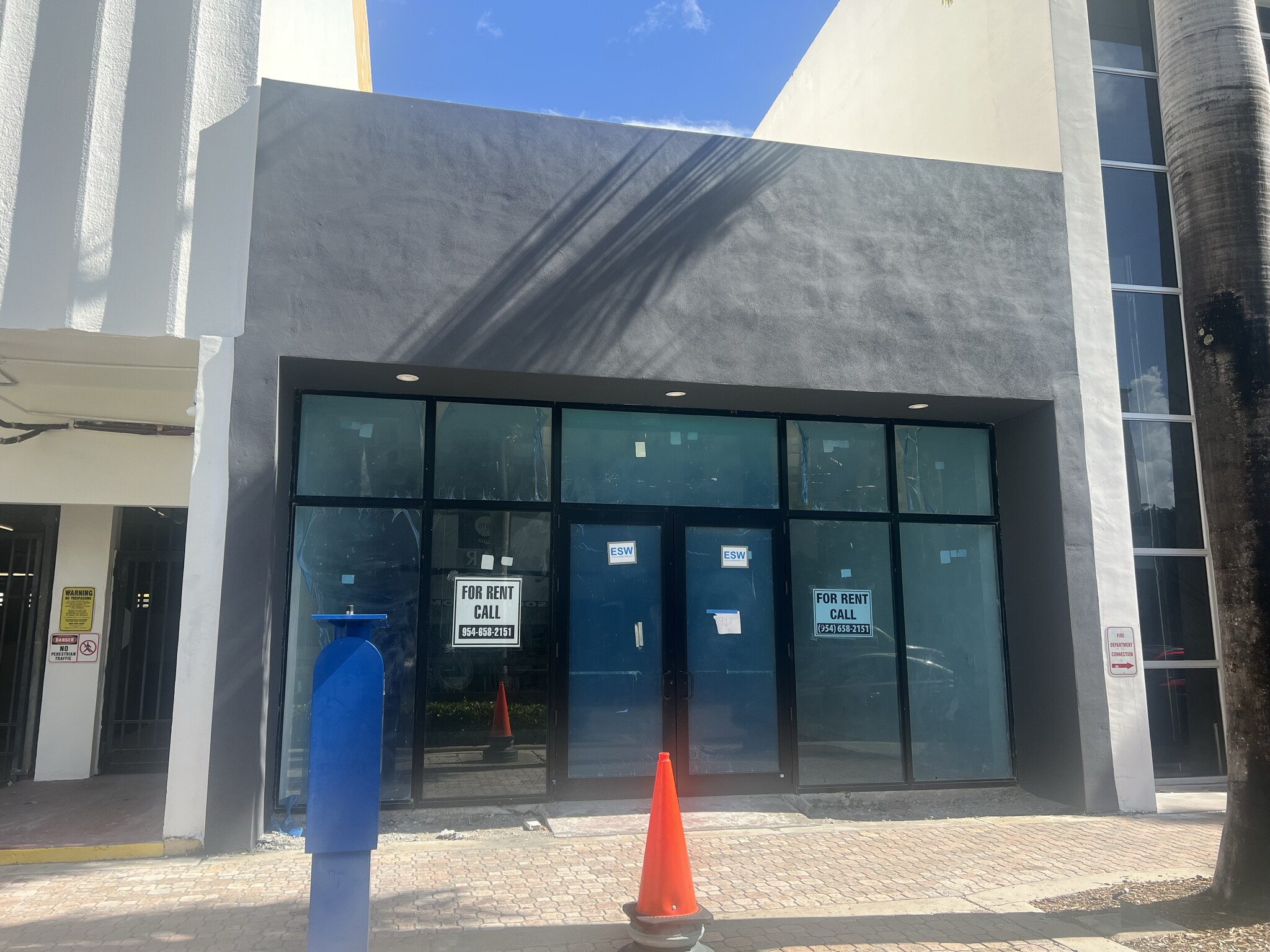 1917 Harrison St, Hollywood, FL for lease Building Photo- Image 1 of 13