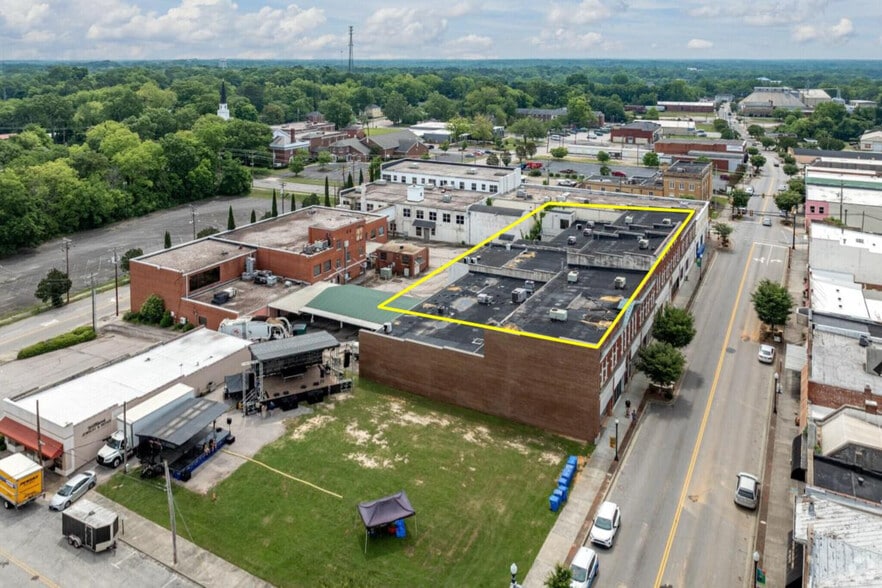 209-227 S Main St, Lancaster, SC for sale - Building Photo - Image 2 of 6