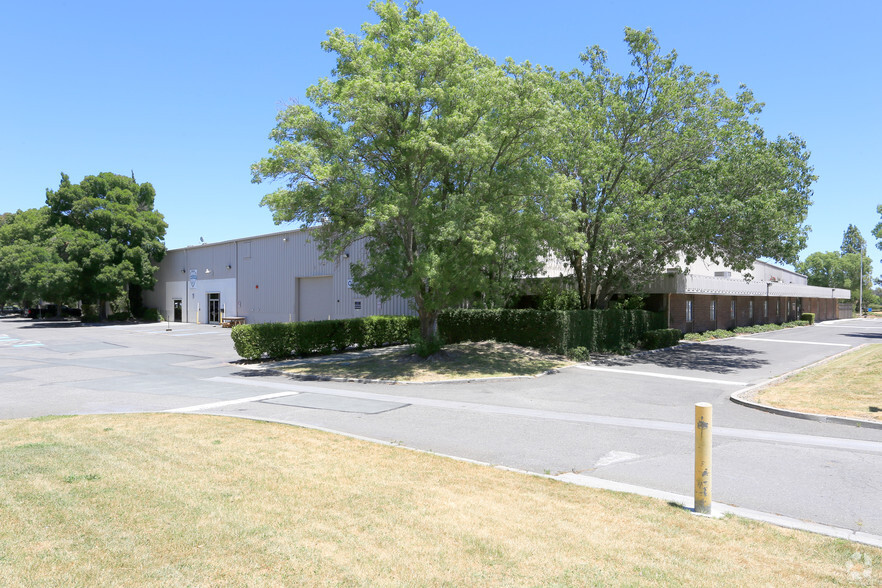 3777 Vaca Valley Pky, Vacaville, CA for lease - Building Photo - Image 2 of 3