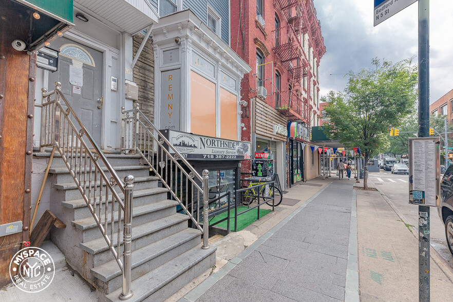 207 Bedford Ave, Brooklyn, NY for sale - Building Photo - Image 1 of 1