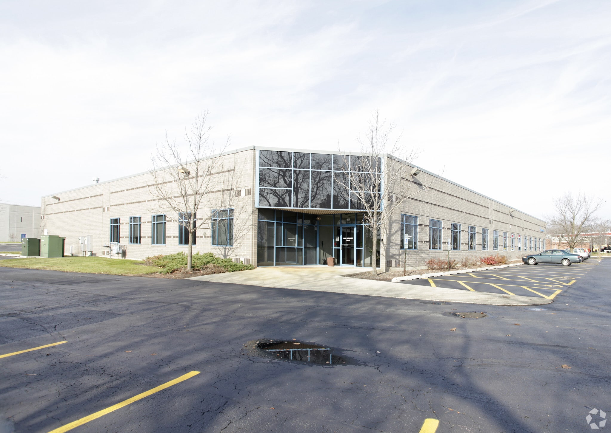 620-630 S Butterfield Rd, Mundelein, IL for lease Primary Photo- Image 1 of 7