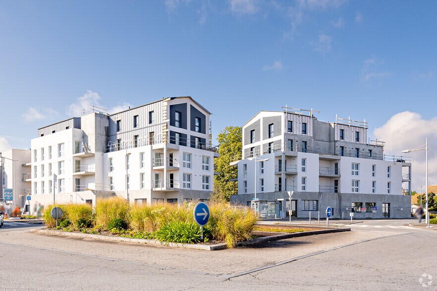 56 Rue De La Butte De Praud, Rezé for lease - Building Photo - Image 2 of 15