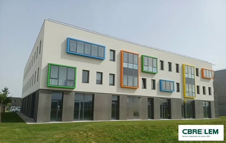 Office in Ifs for lease Building Photo- Image 1 of 9