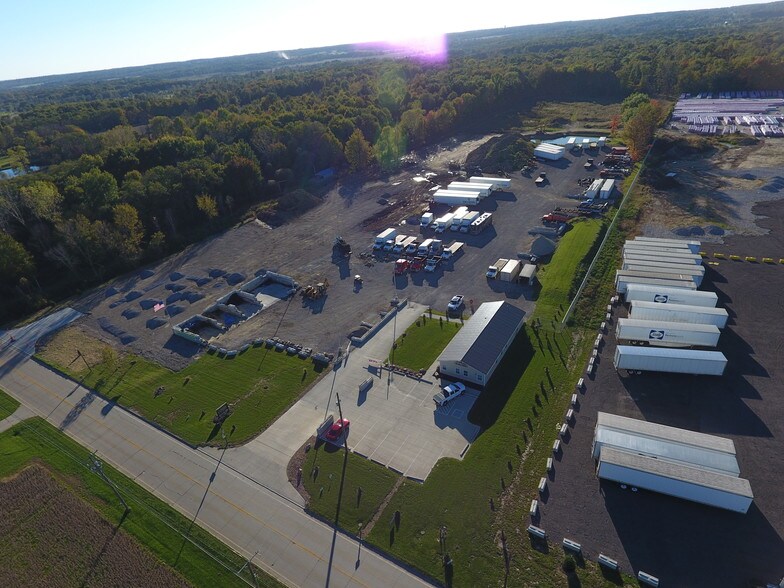 1077 Lake Rd, Medina, OH 44256