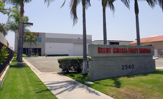 2540 N Palm Dr, Signal Hill CA - Warehouse