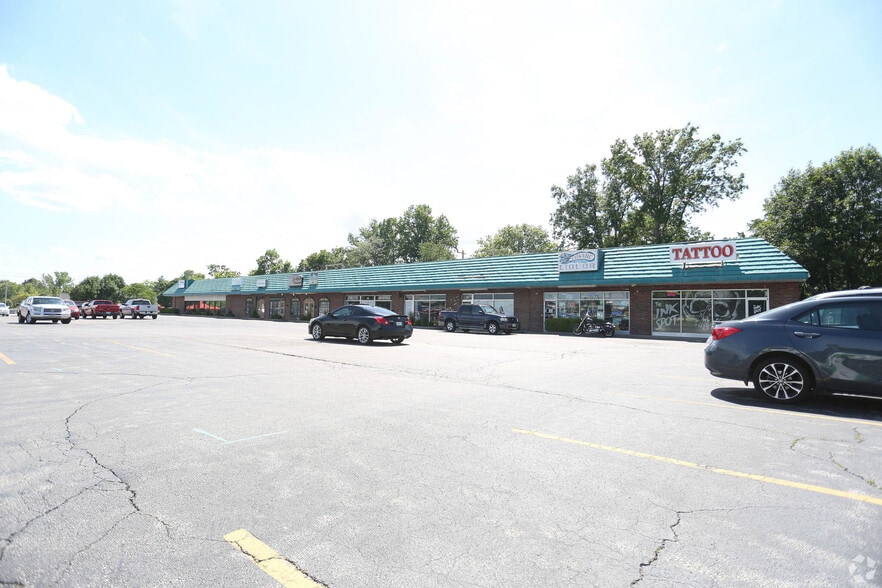 427 S Church St, Saint Peters, MO for lease - Building Photo - Image 2 of 4