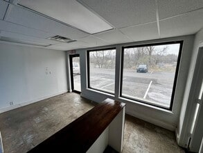 1600 S Noland Rd, Independence, MO for lease Interior Photo- Image 2 of 10