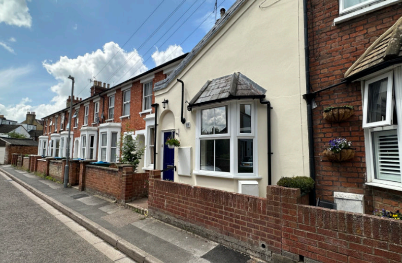 15 Albert St, Aylesbury for sale - Primary Photo - Image 1 of 2