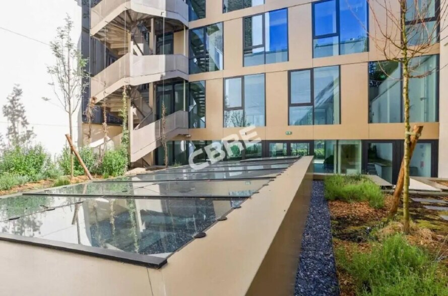 Office in Neuilly-sur-Seine for sale - Building Photo - Image 2 of 26