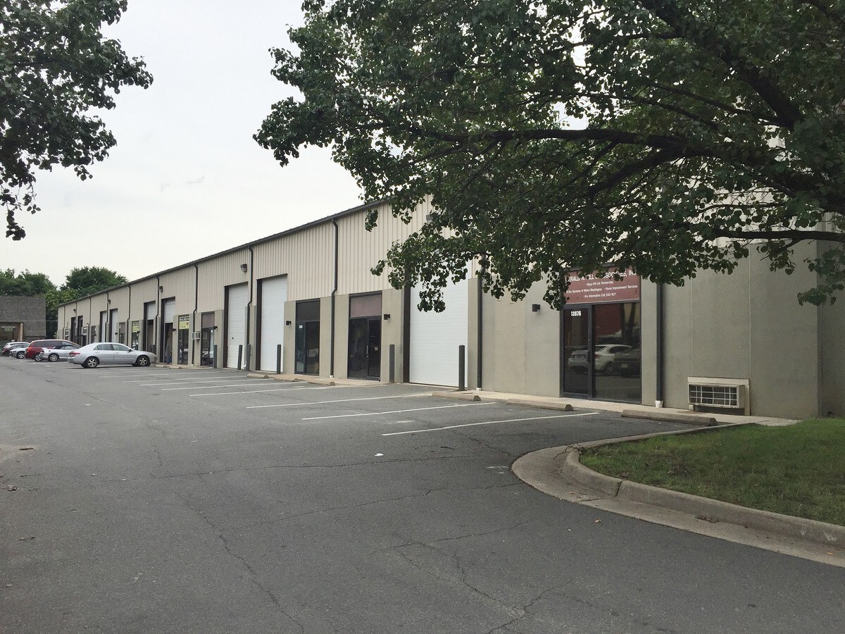 1384813876 Dawson Beach Rd, Woodbridge, VA 22191