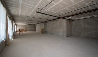 1334 W Devon Ave, Chicago, IL for lease Interior Photo- Image 2 of 4