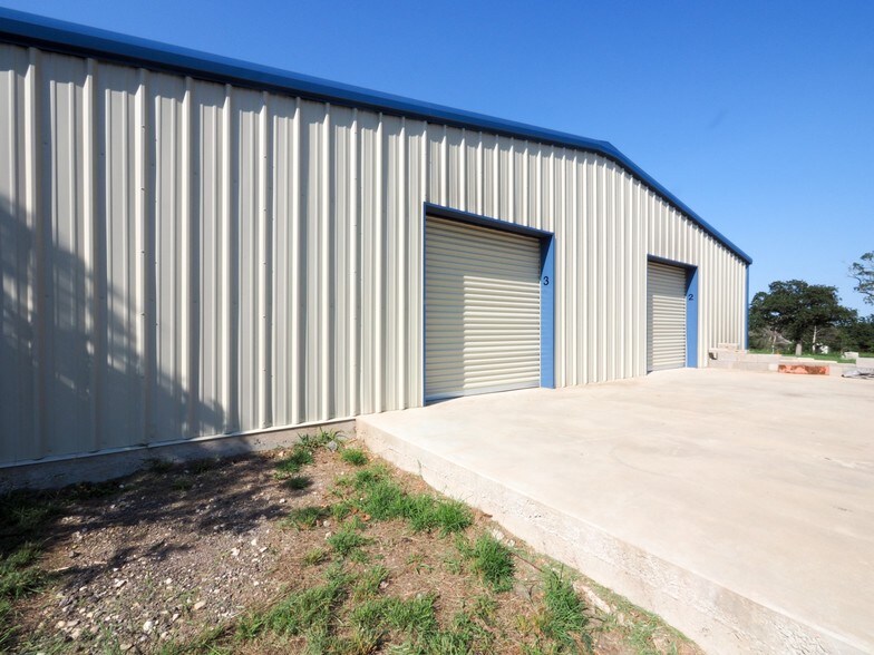 181 W State Highway 21, Cedar Creek, TX for sale - Building Photo - Image 1 of 1
