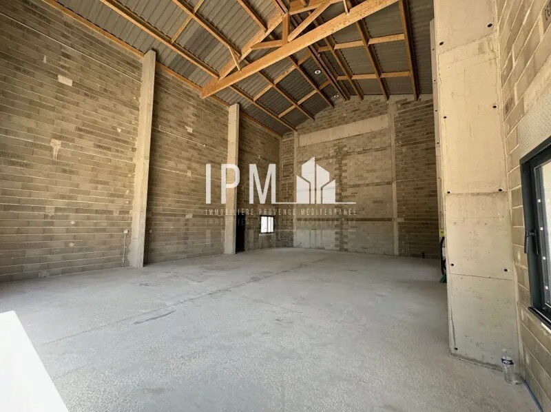 Flex in Rognac for lease Interior Photo- Image 1 of 4