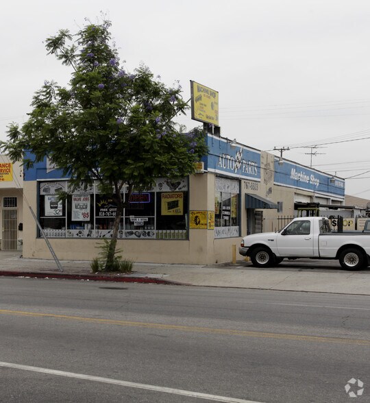 8212 Sunland Blvd, Sun Valley, CA for lease - Primary Photo - Image 1 of 2