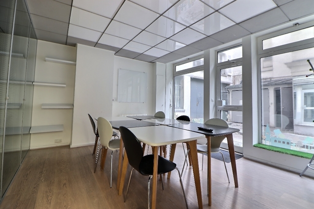 8 Rue Du Faubourg Poissonnière, Paris for lease Interior Photo- Image 1 of 8