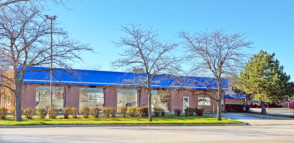 6280 Grand Ave, Gurnee, IL for sale - Building Photo - Image 1 of 4