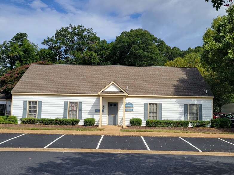 729 Thimble Shoals Blvd, Newport News, VA for lease - Building Photo - Image 1 of 9