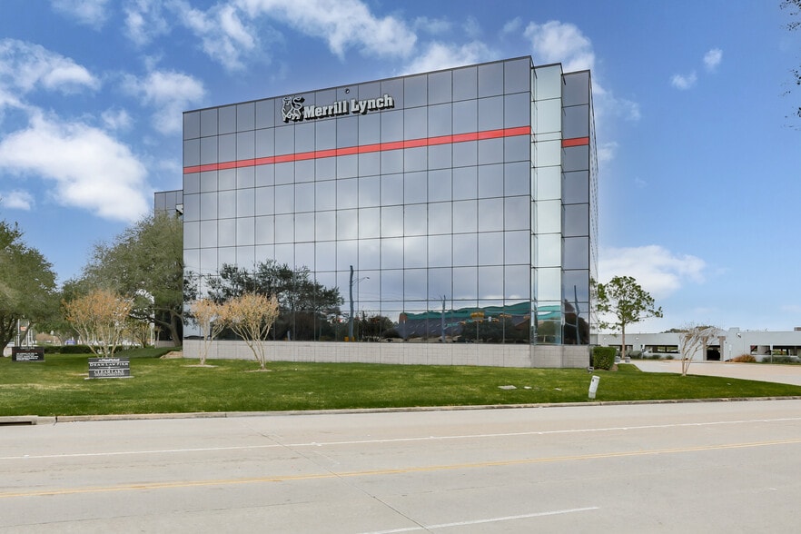 17225 El Camino Real, Houston, TX for lease - Building Photo - Image 2 of 10