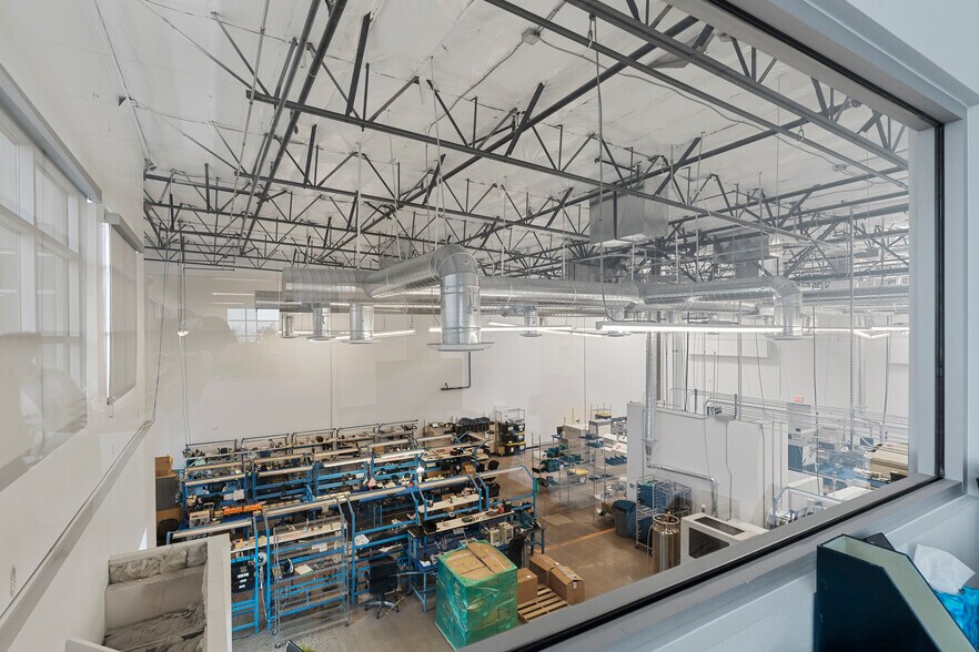 1850 Whitney Mesa Dr, Henderson, NV for sale - Building Photo - Image 3 of 10