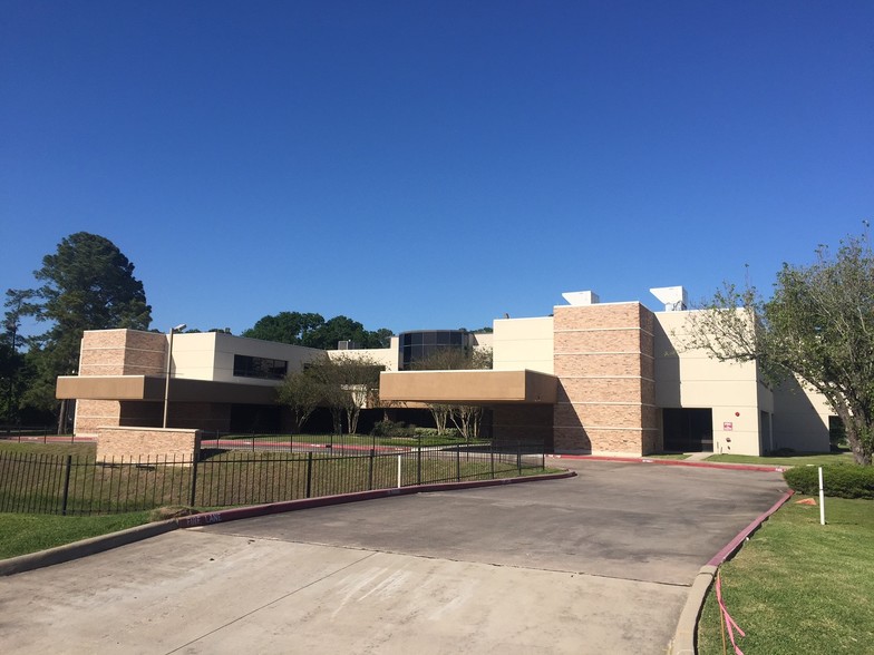 17506 Red Oak Dr, Houston, TX for sale - Building Photo - Image 1 of 1