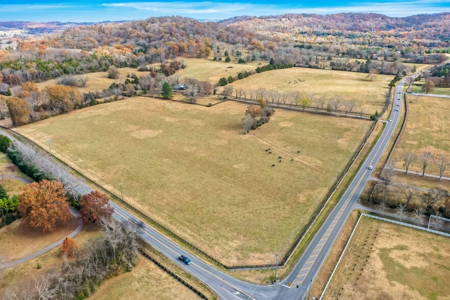 1100 Sneed Rd W, Franklin, TN 37069