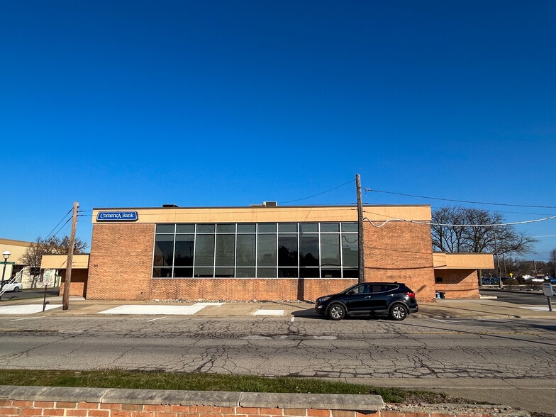 201 McDonald St, Midland, MI for sale - Building Photo - Image 1 of 2