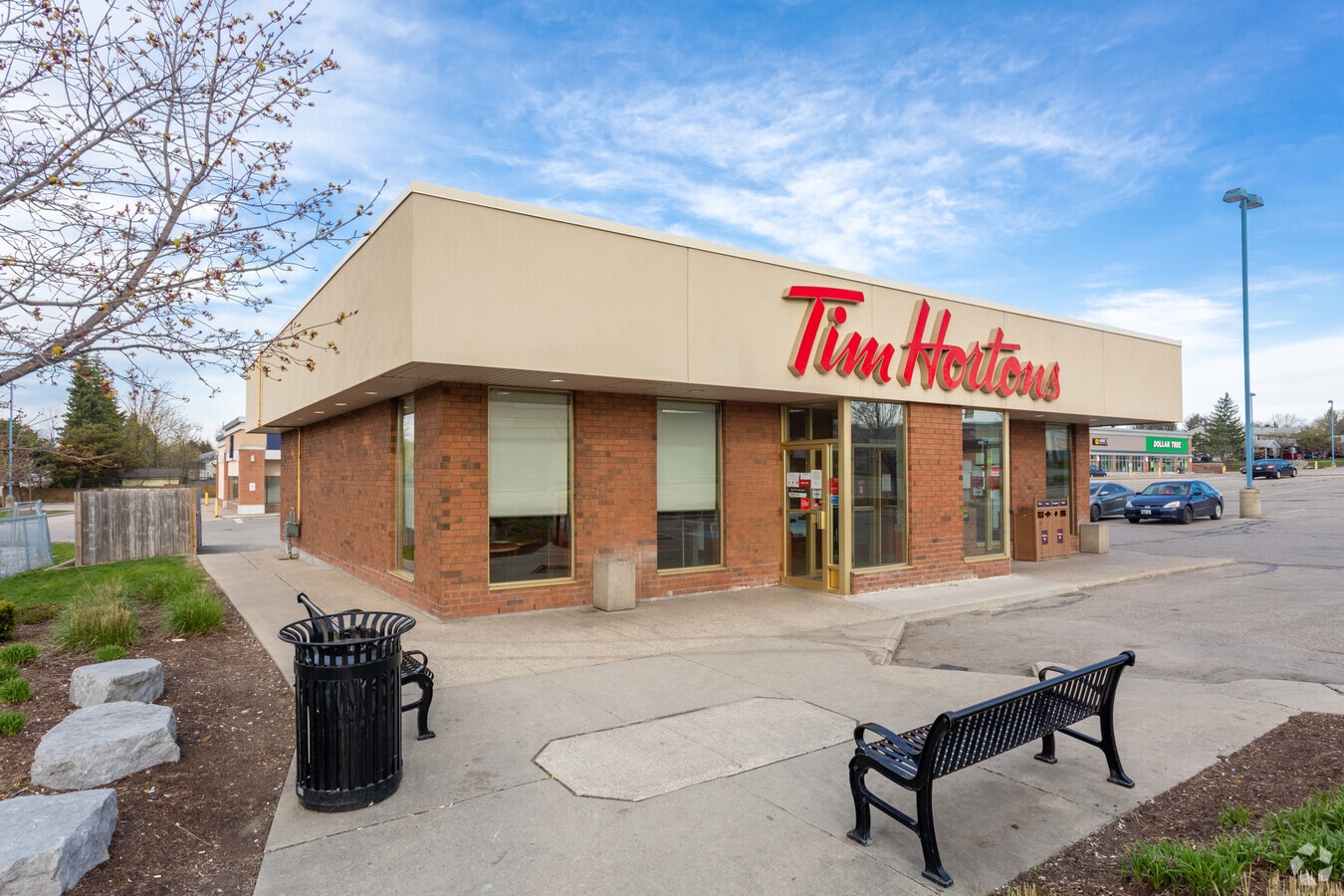 585 er St N, Waterloo, ON N2V 1V8