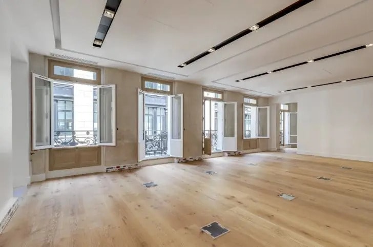 Office in Paris for lease - Interior Photo - Image 1 of 8