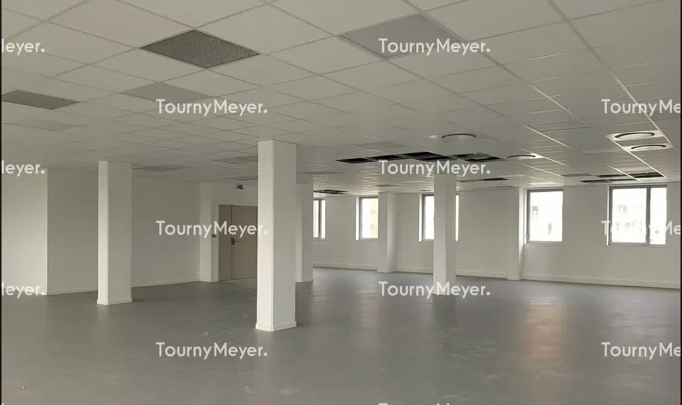 Office in Nantes for lease - Interior Photo - Image 3 of 7