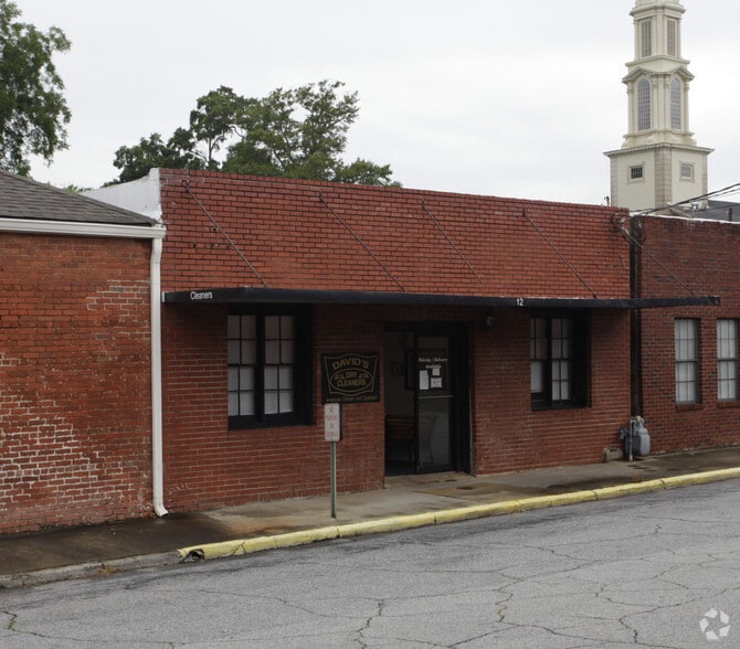 12 Brown St, Newnan, GA 30263