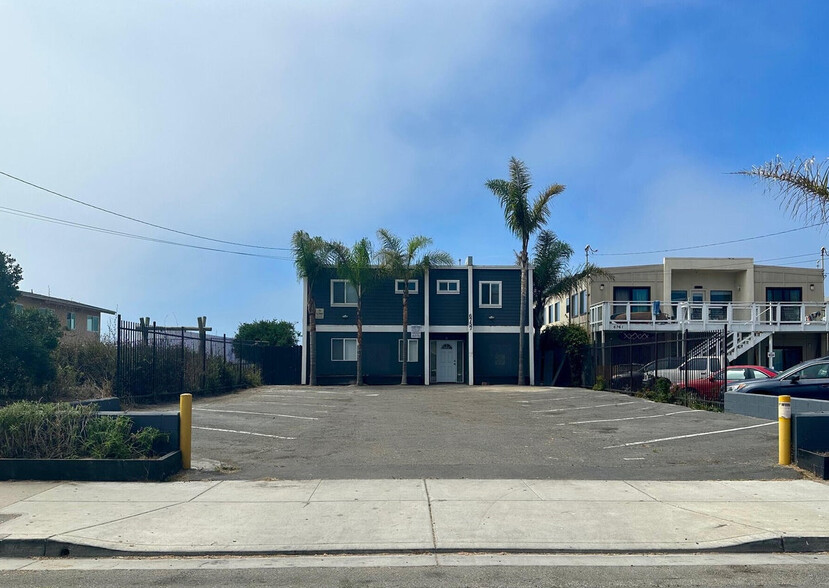 6757 Del Playa Dr, Isla Vista, CA for sale - Building Photo - Image 3 of 8