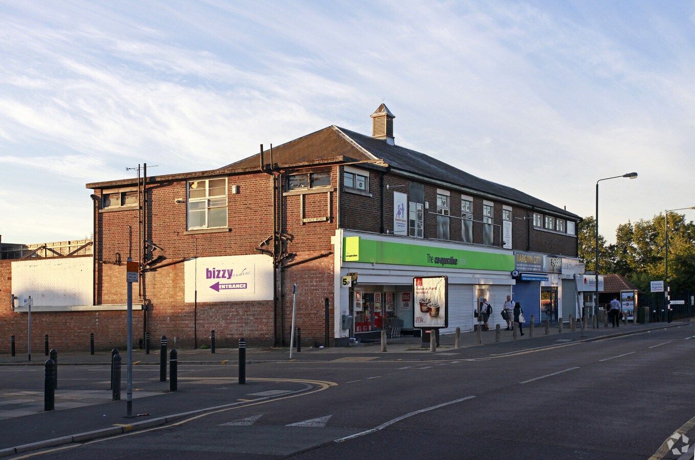 4-12 Pickford Ln, Bexleyheath, LND DA7 4QW | LoopNet
