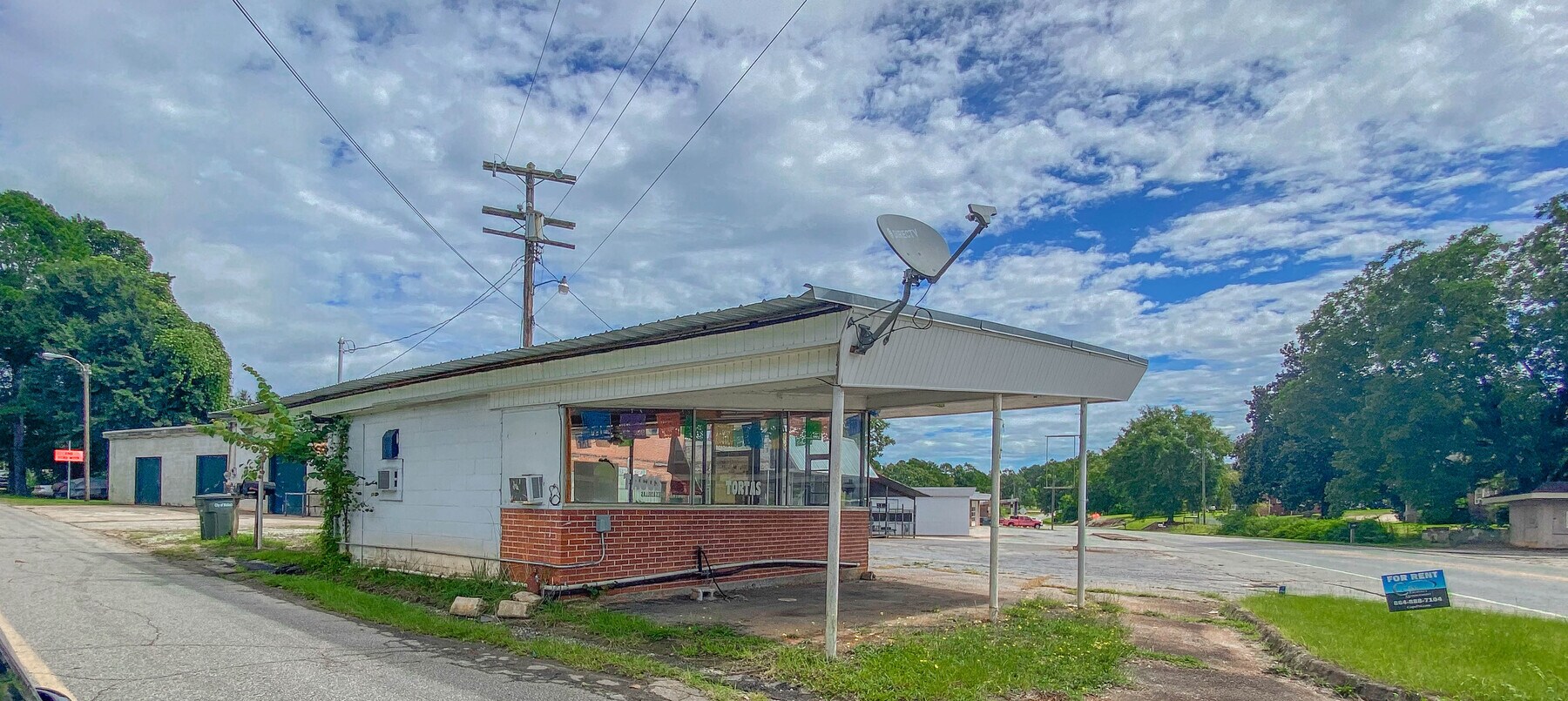 222 Highlands Hwy, Walhalla, SC 29691