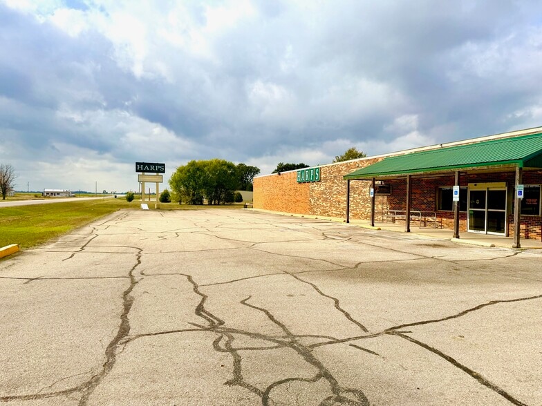 104 W State Highway 162, Clarkton, MO for sale - Building Photo - Image 2 of 17