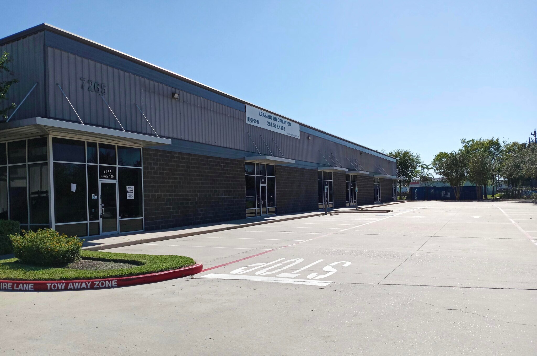7265 W 43rd St, Houston, TX for lease Building Photo- Image 1 of 35