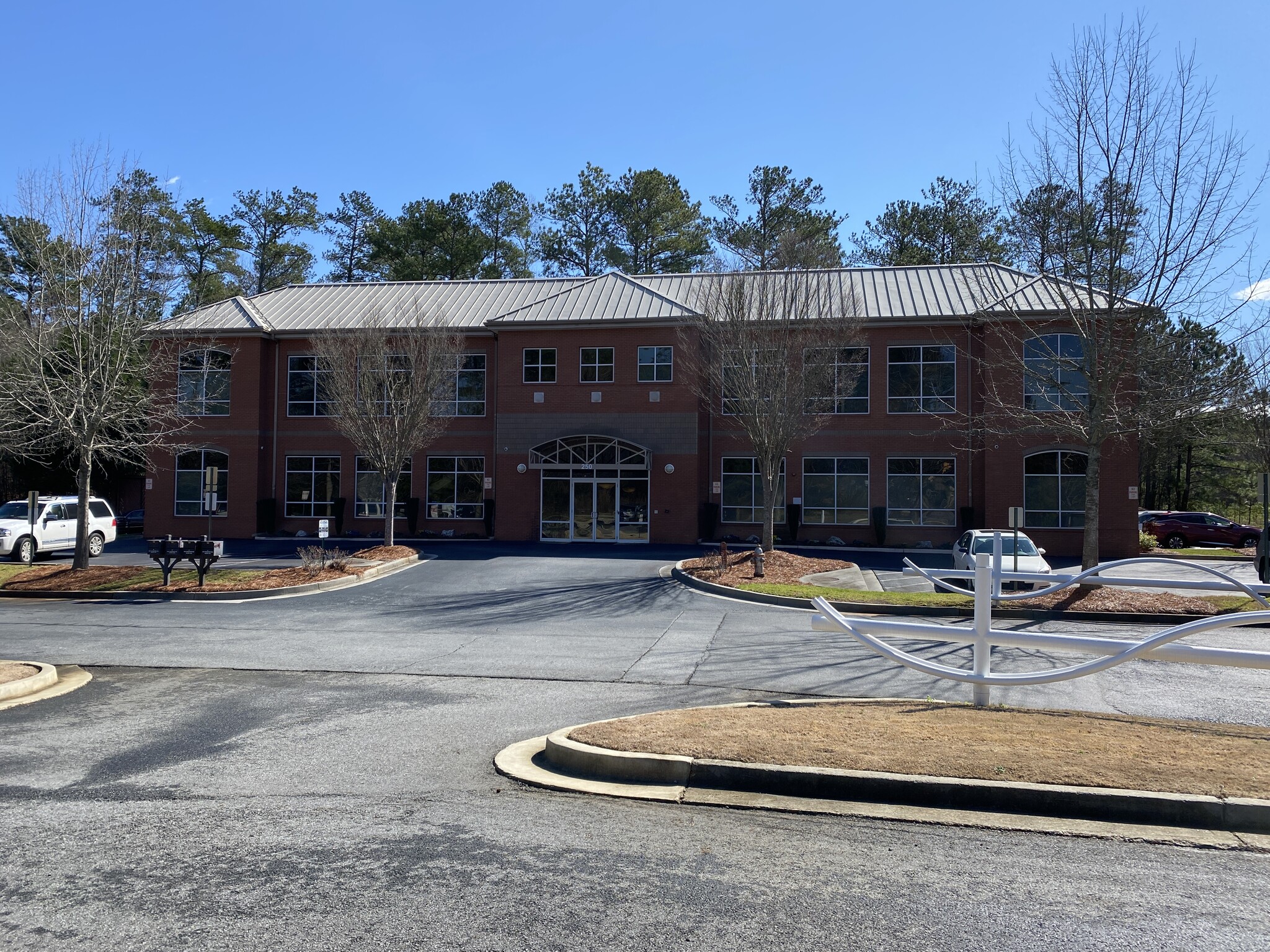 250 Chastain Rd, Kennesaw, GA for lease Building Photo- Image 1 of 32